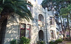 Toorak Manor Hotel Free Parking